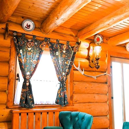 Vila Casa De Lemn Rîşnov Exteriér fotografie
