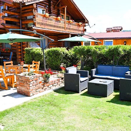 Vila Casa De Lemn Rîşnov Exteriér fotografie