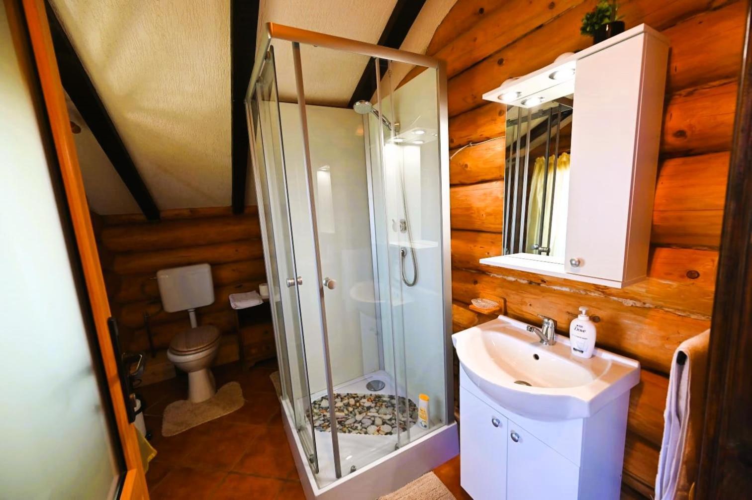 Vila Casa De Lemn Rîşnov Exteriér fotografie
