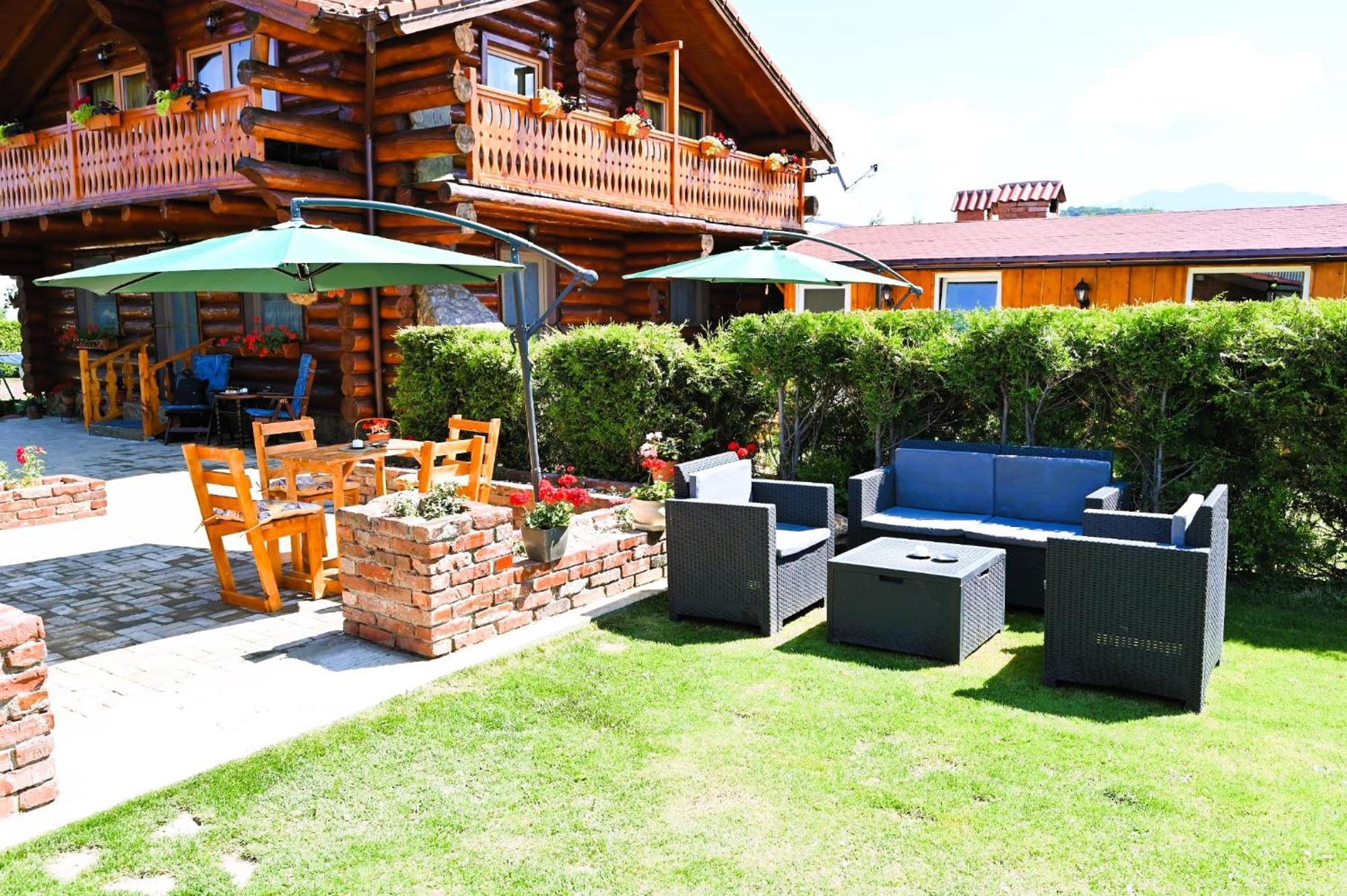 Vila Casa De Lemn Rîşnov Exteriér fotografie
